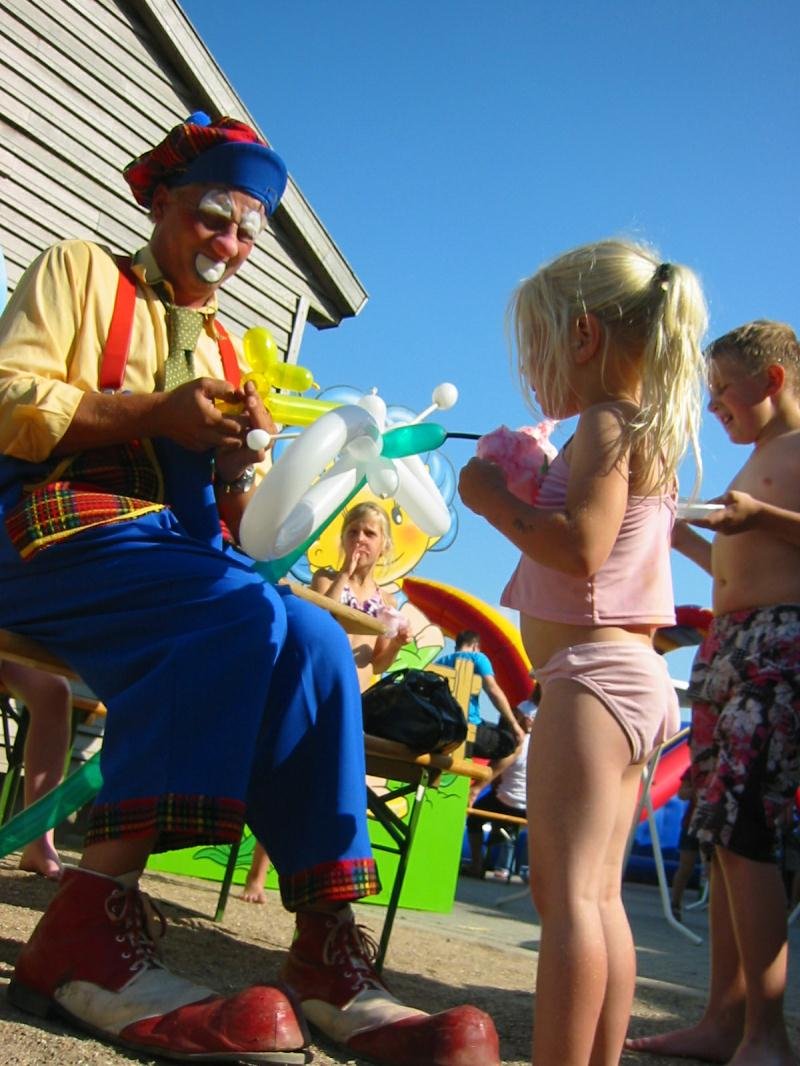 Clown op een kinderfeest
